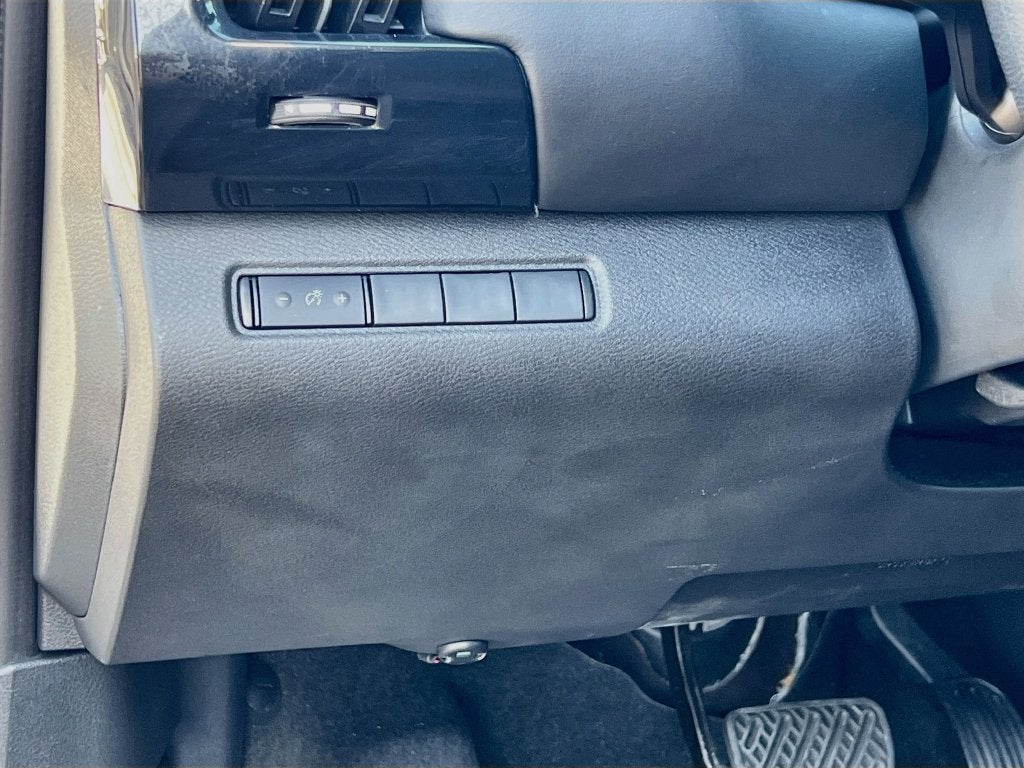 2023 Nissan Pathfinder S - Photo 11