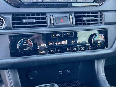 2023 Nissan Pathfinder S