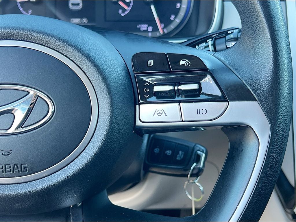 2022 Hyundai TUCSON SE