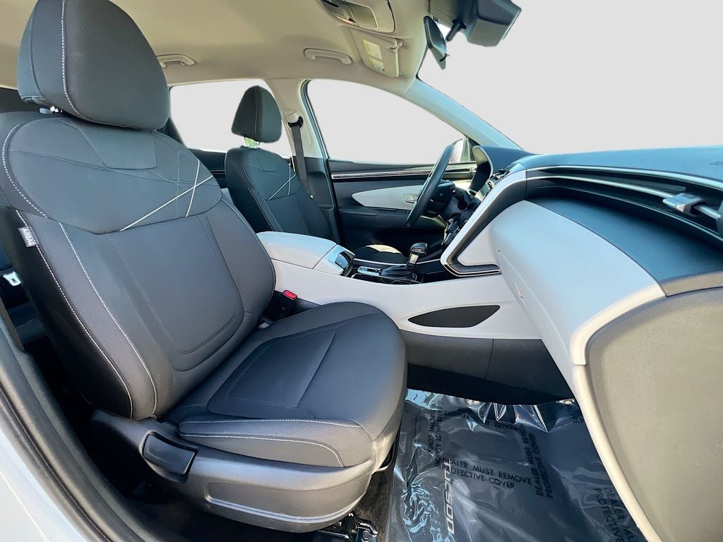 2022 Hyundai TUCSON SE