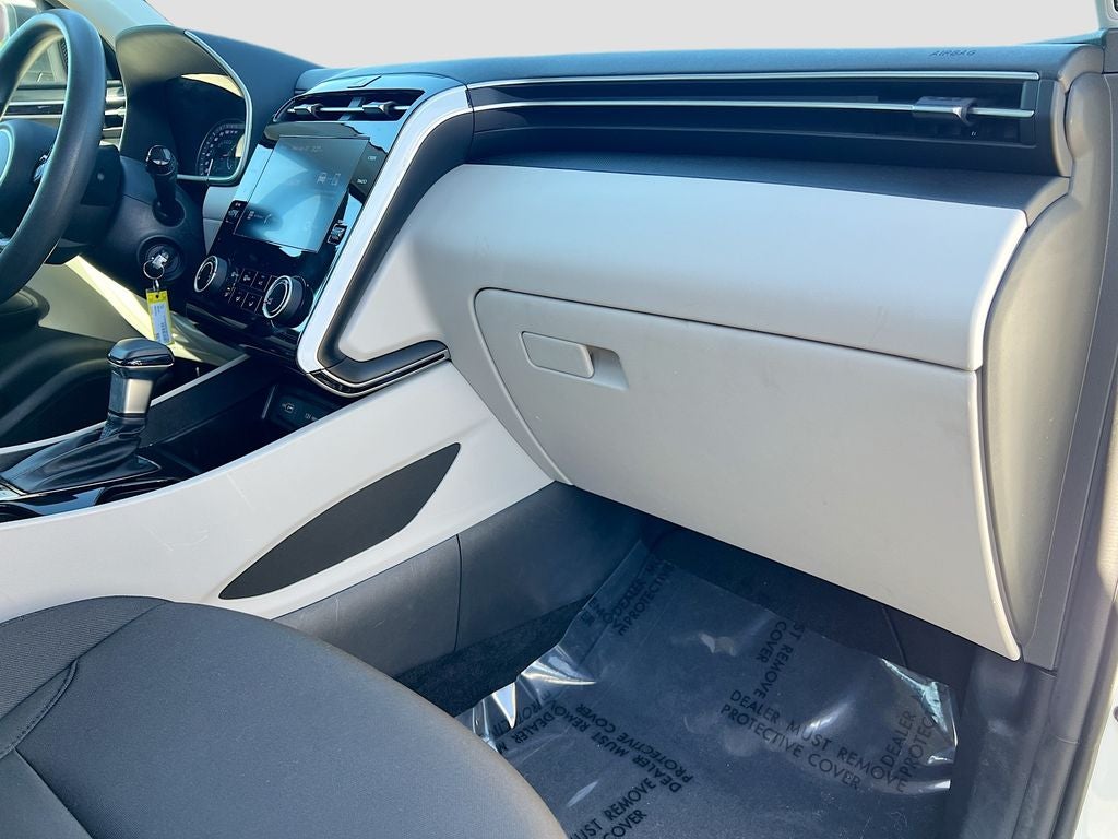 2022 Hyundai TUCSON SE