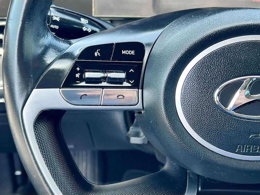 2022 Hyundai ELANTRA Limited