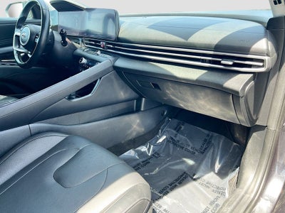 2022 Hyundai ELANTRA Limited
