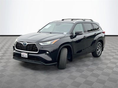 2021 Toyota Highlander Hybrid XLE