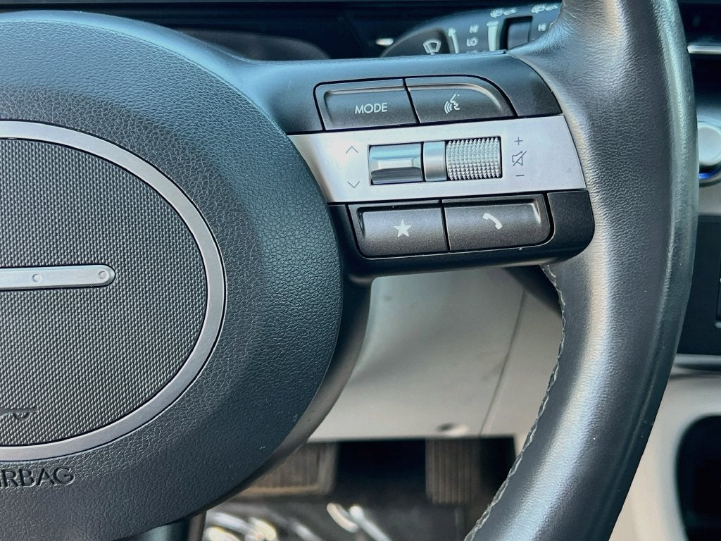2025 Hyundai Kona SEL - Photo 14