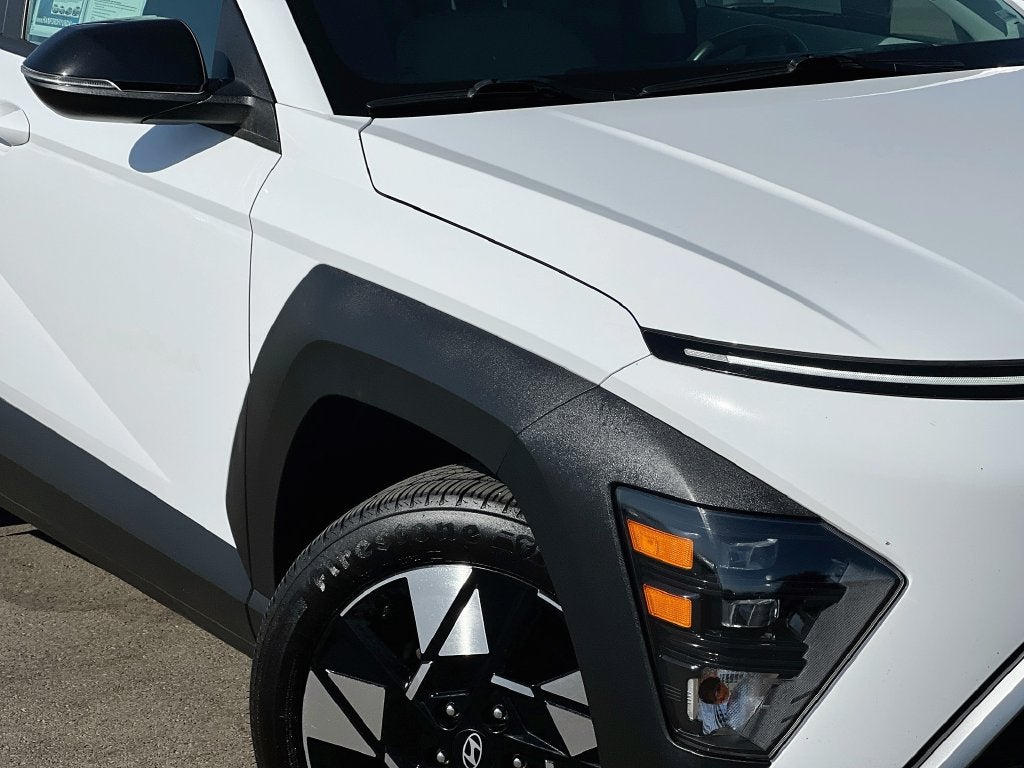 2025 Hyundai Kona SEL - Photo 2
