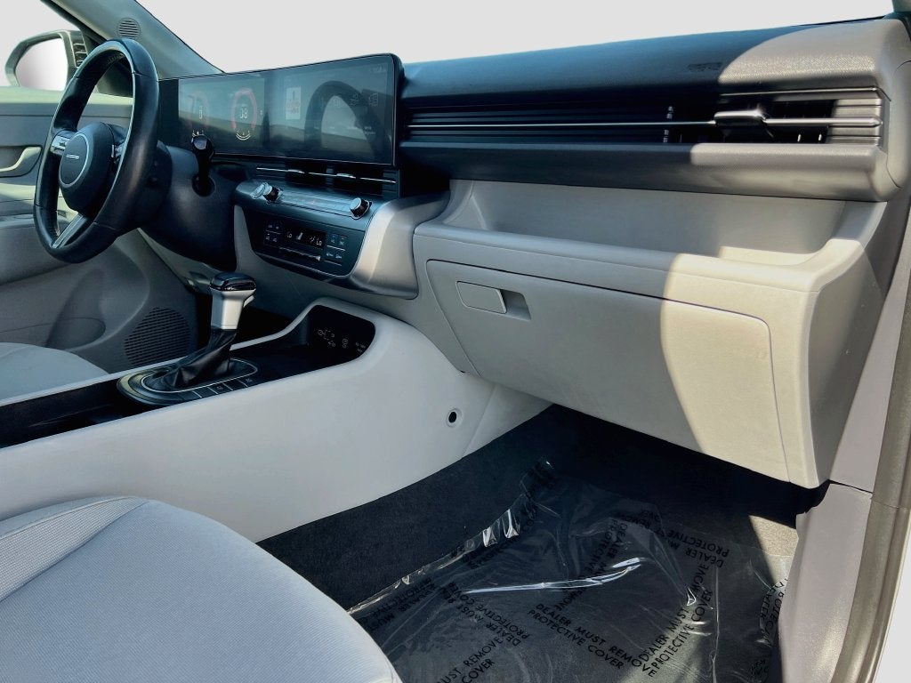 2025 Hyundai Kona SEL - Photo 31
