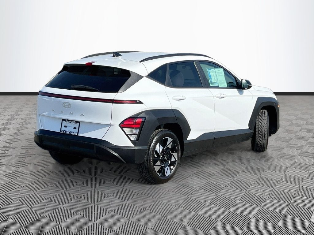 2025 Hyundai Kona SEL - Photo 8