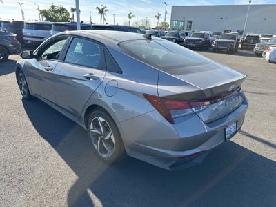 2023 Hyundai ELANTRA SEL