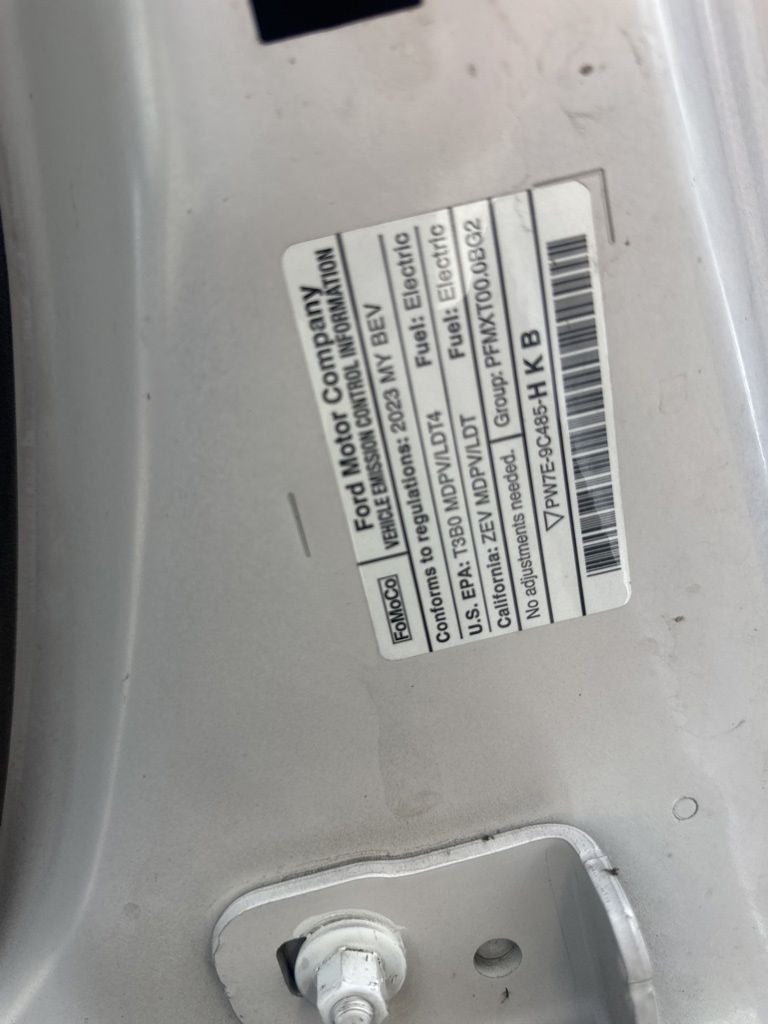 2023 Ford F-150 Lightning Platinum