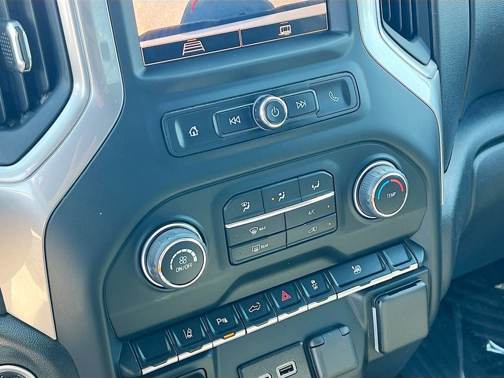 2024 Chevrolet Silverado 2500HD Custom