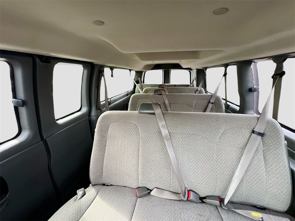 2022 GMC Savana 3500 LT