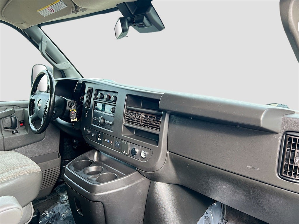 2022 GMC Savana 3500 LT