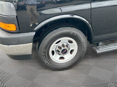 2022 GMC Savana 3500 LT