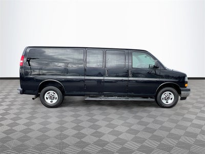 2022 GMC Savana 3500 LT