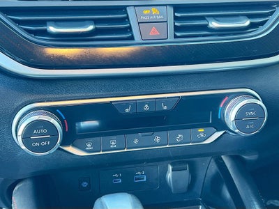 2023 Nissan Altima 2.0 SR