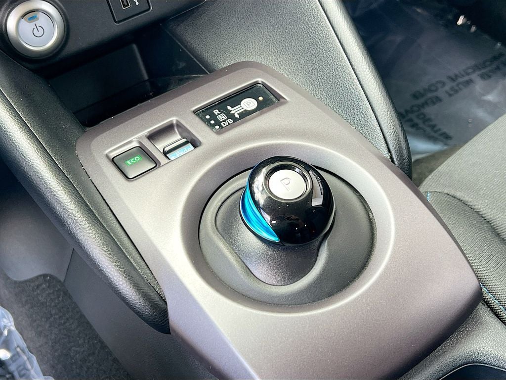2025 Nissan Leaf S