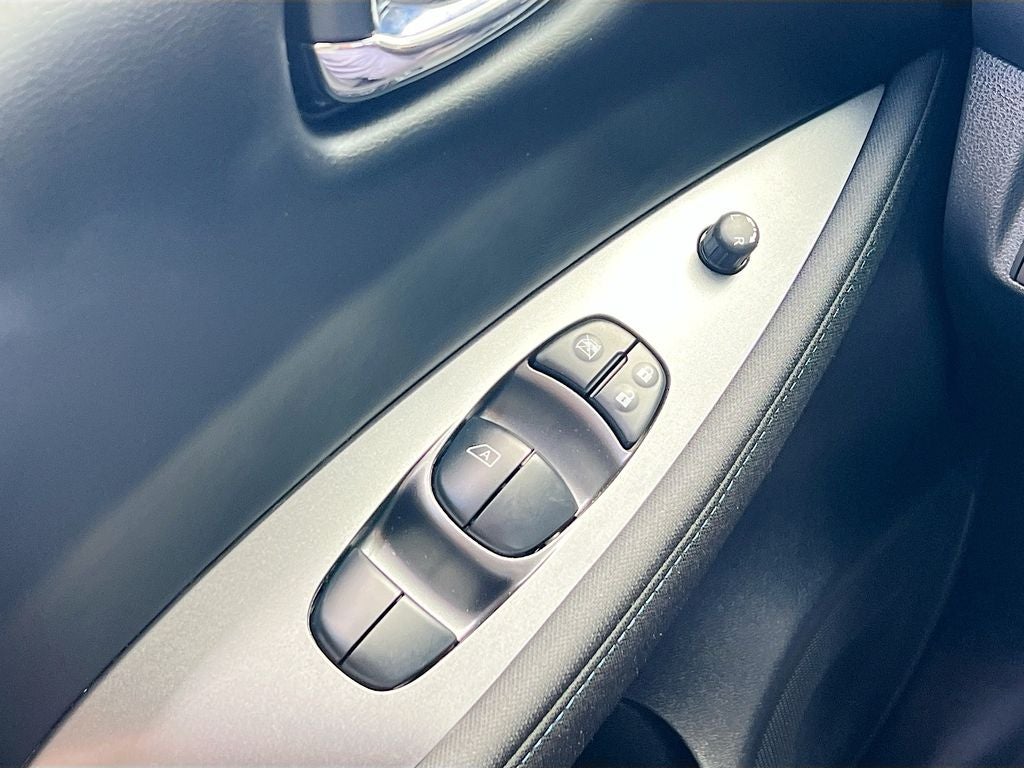 2025 Nissan Leaf S