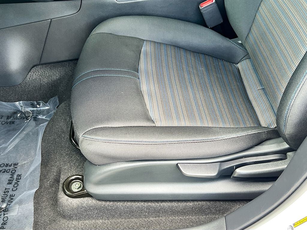 2025 Nissan Leaf S