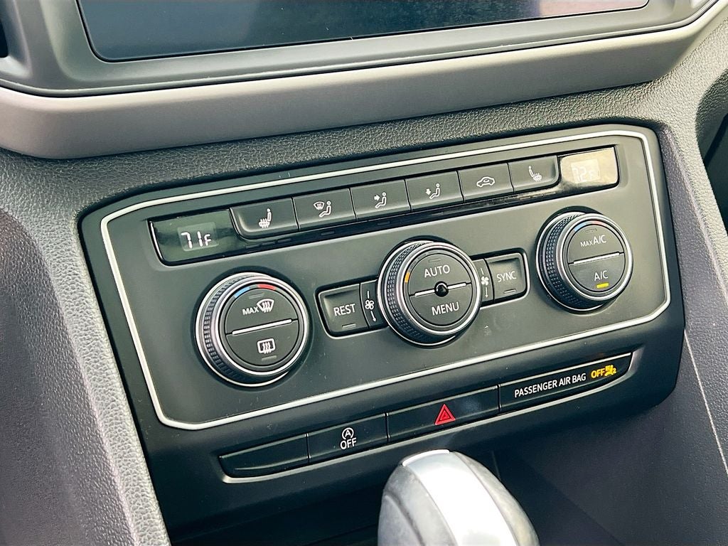 2021 Volkswagen Atlas 3.6L V6 SE w/Technology R-Line