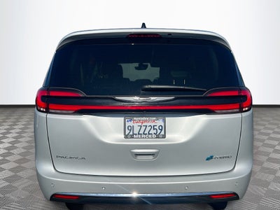 2024 Chrysler Pacifica Hybrid Select