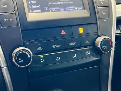 2017 Toyota Camry SE