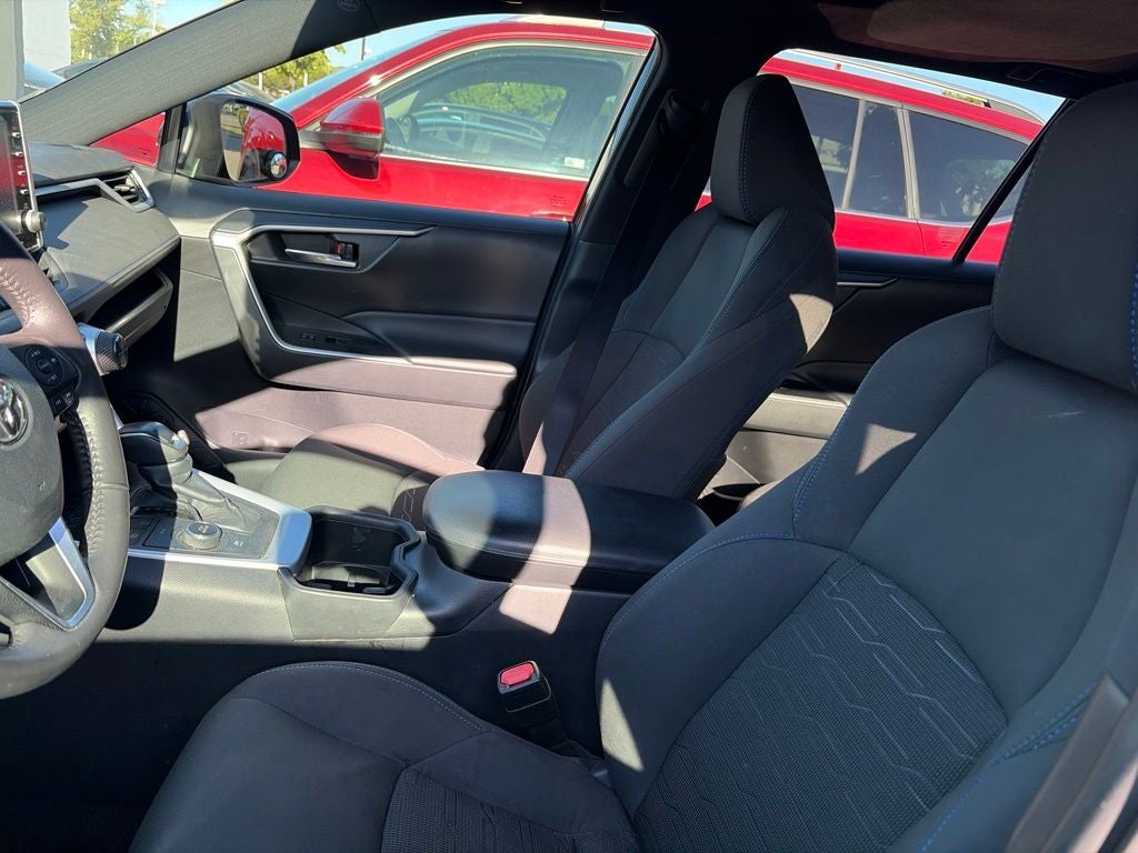 2022 Toyota RAV4 Hybrid SE