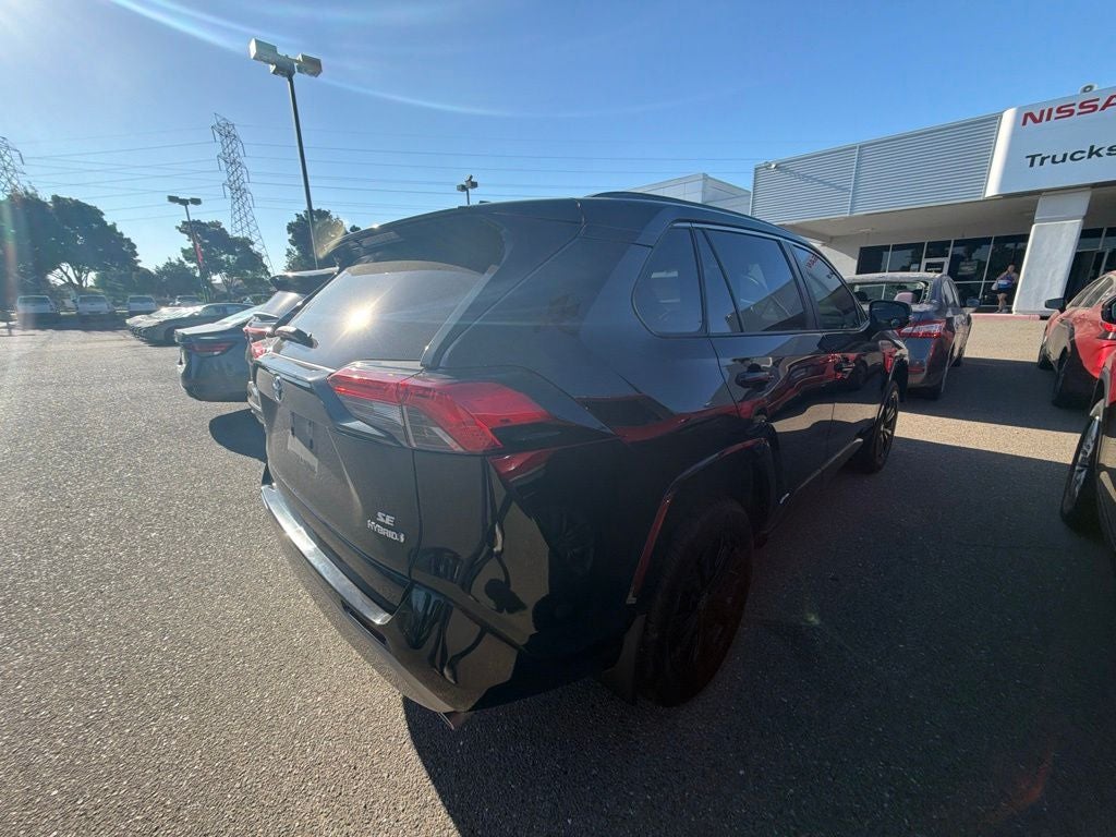 2022 Toyota RAV4 Hybrid SE