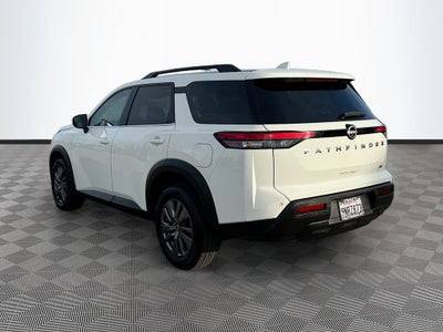 2024 Nissan Pathfinder SV