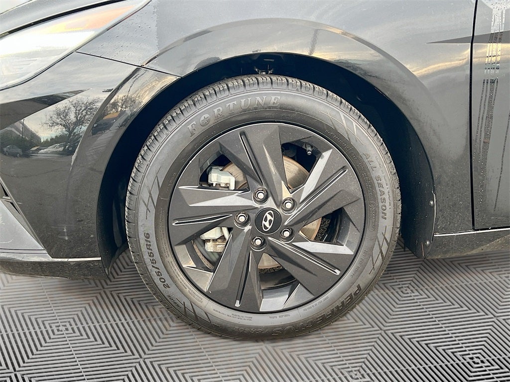 2021 Hyundai ELANTRA SEL