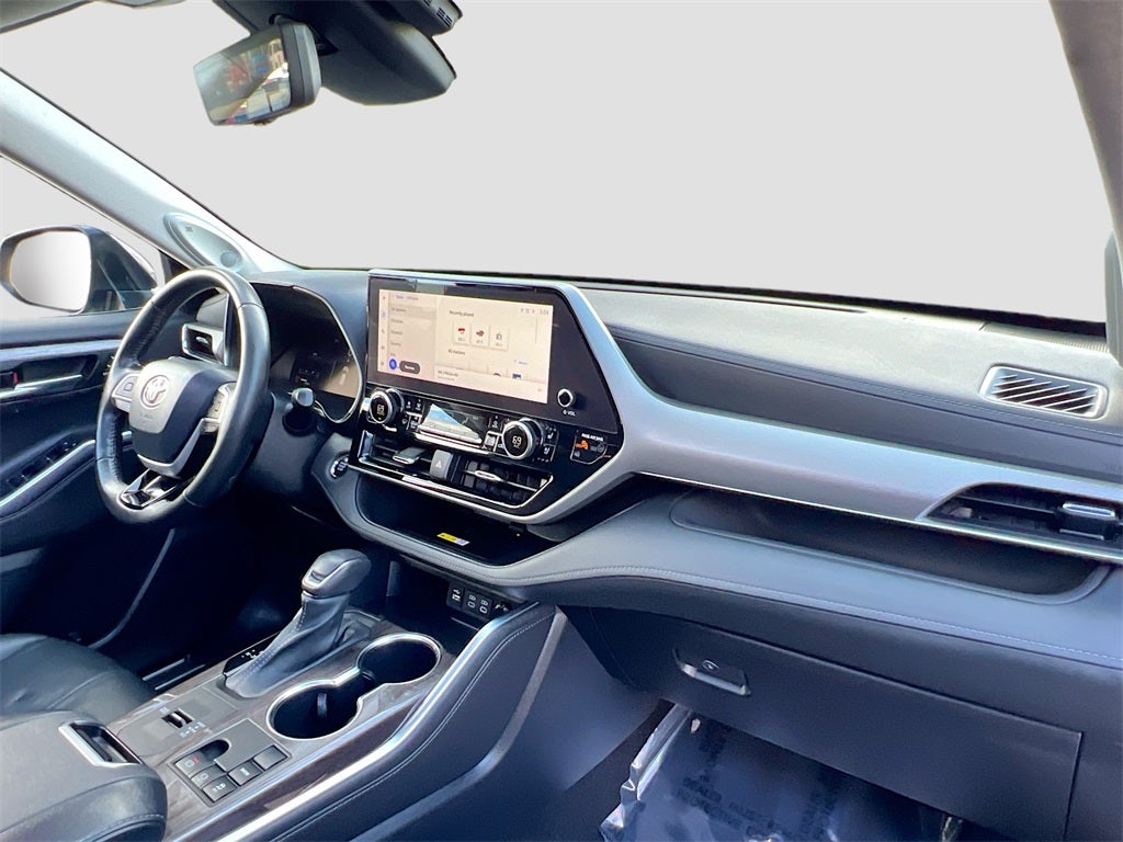 2023 Toyota Highlander Platinum