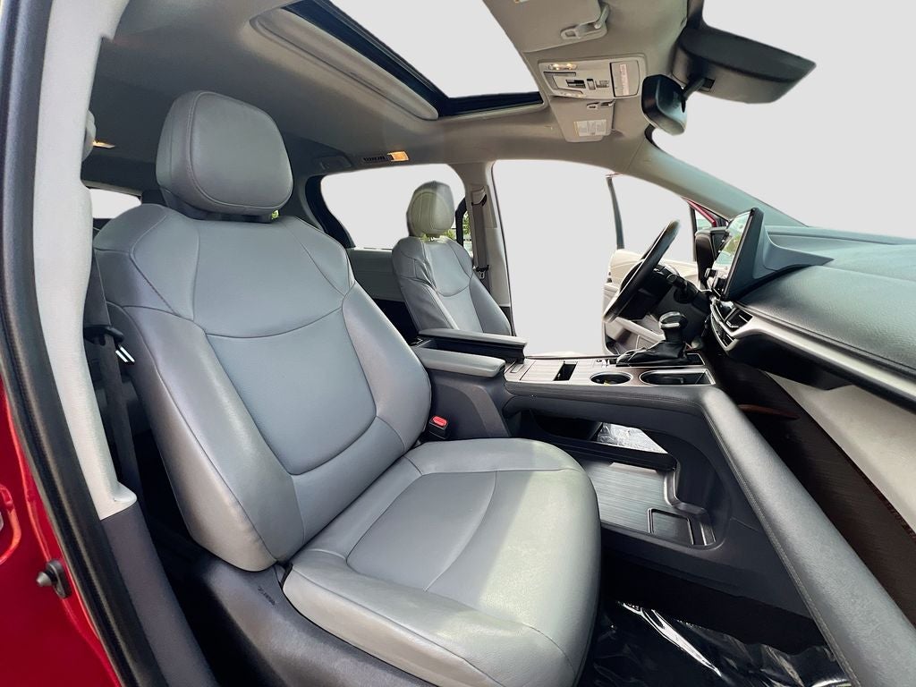 2023 Toyota Sienna XLE 7 Passenger