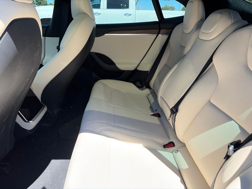 2022 Tesla Model S Base
