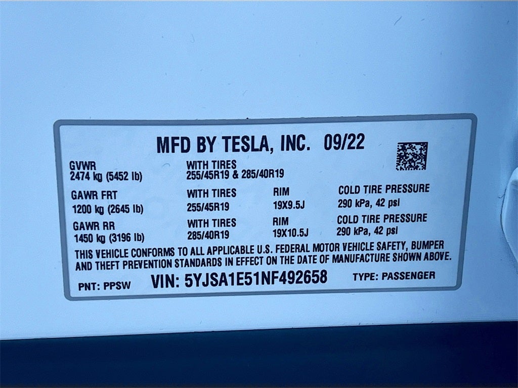 2022 Tesla Model S Base