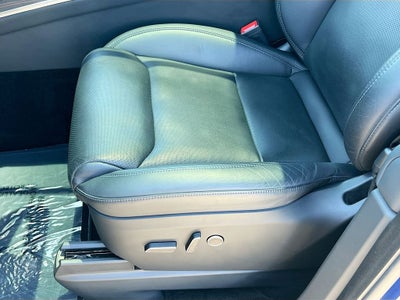 2022 Tesla Model X Base