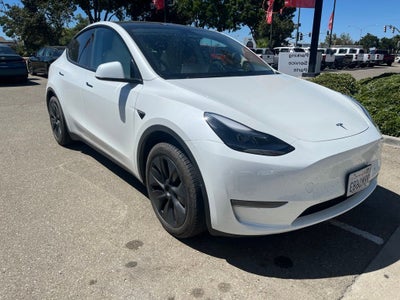 2025 Tesla Model Y Long Range