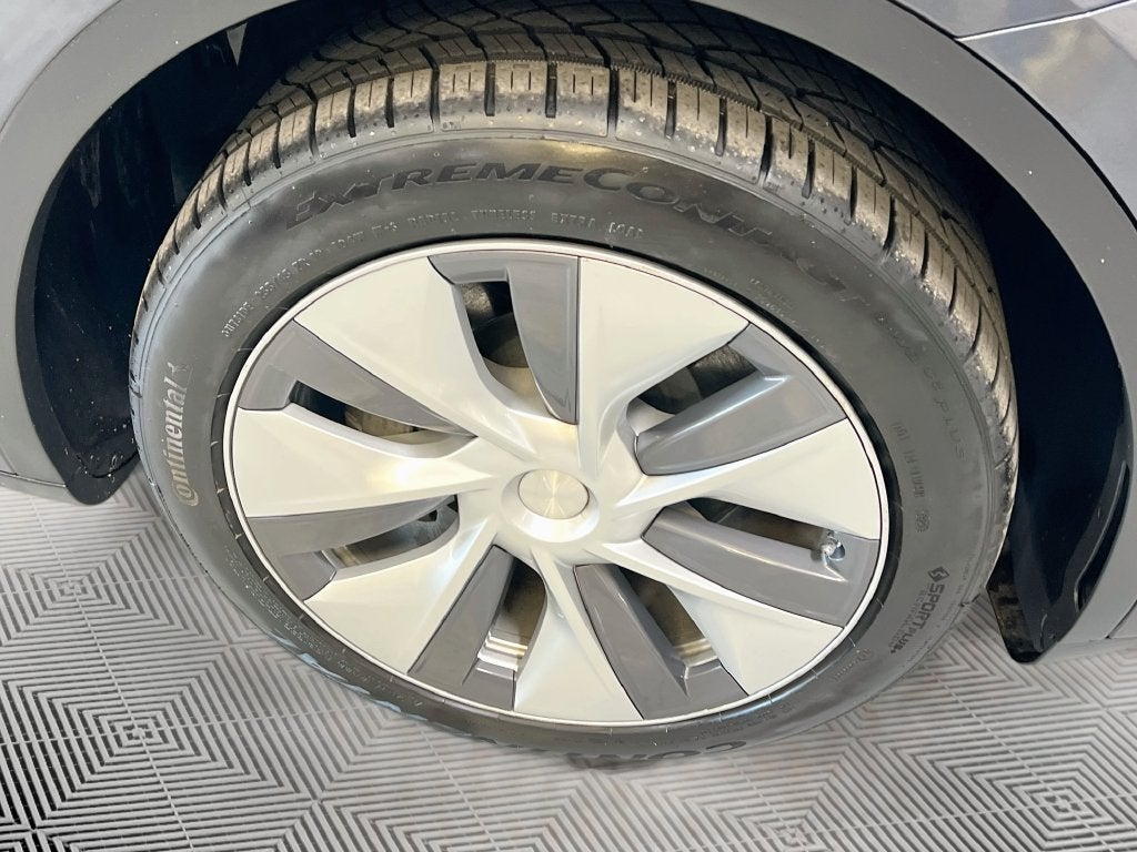 2023 Tesla Model Y Standard Range