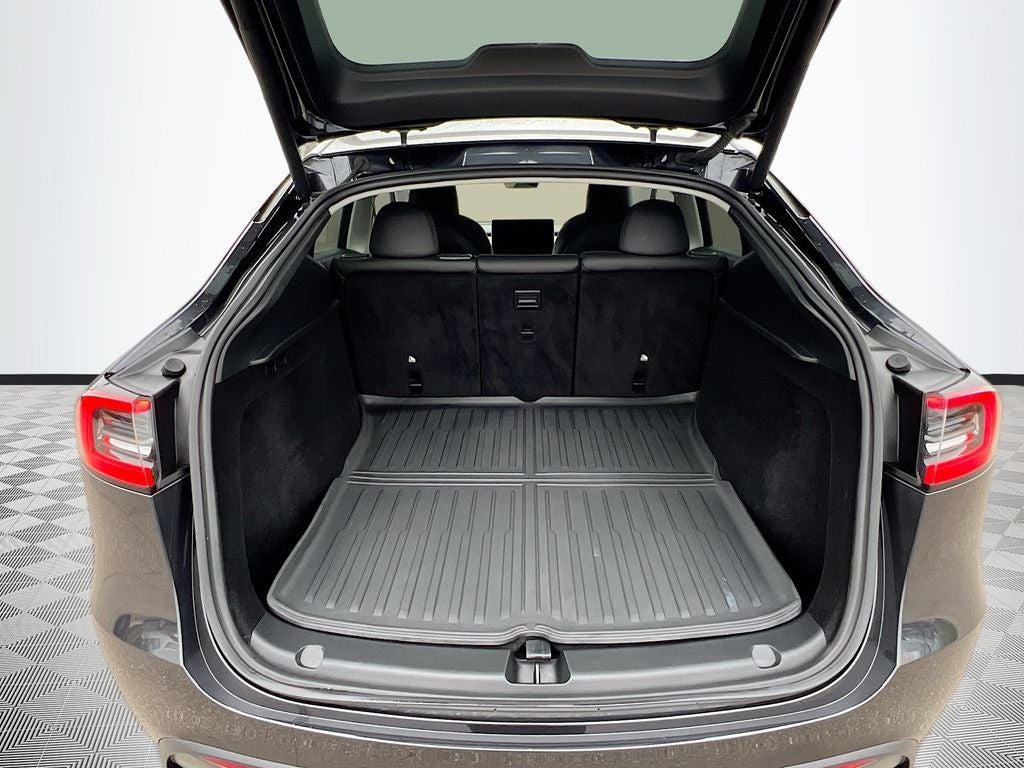 2025 Tesla Model Y Long Range