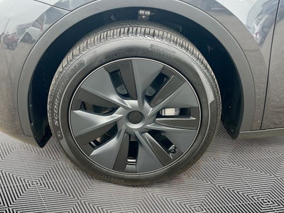 2025 Tesla Model Y Long Range