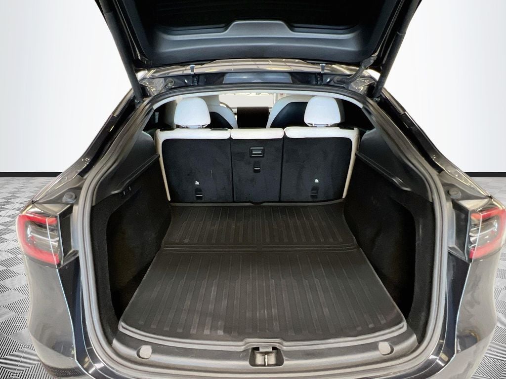 2025 Tesla Model Y Long Range