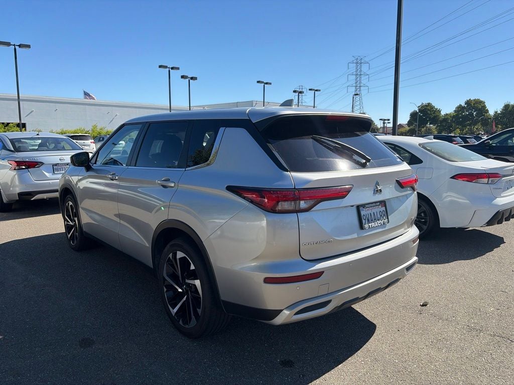 2024 Mitsubishi Outlander SE