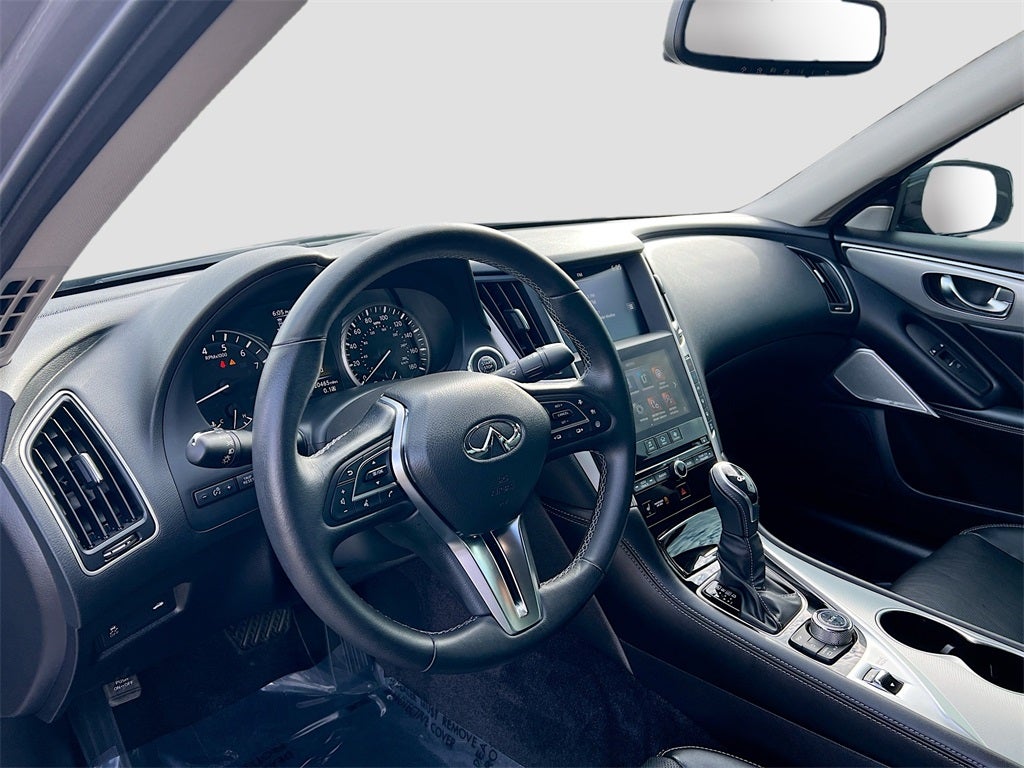 2023 INFINITI Q50 LUXE