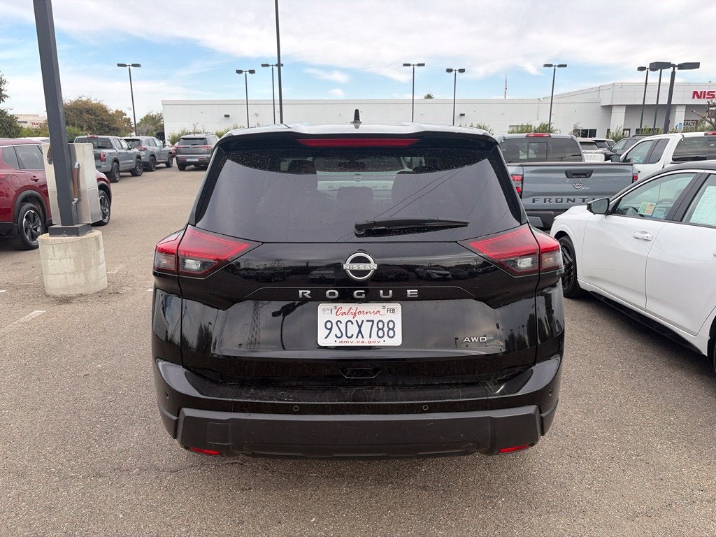 2025 Nissan Rogue SV