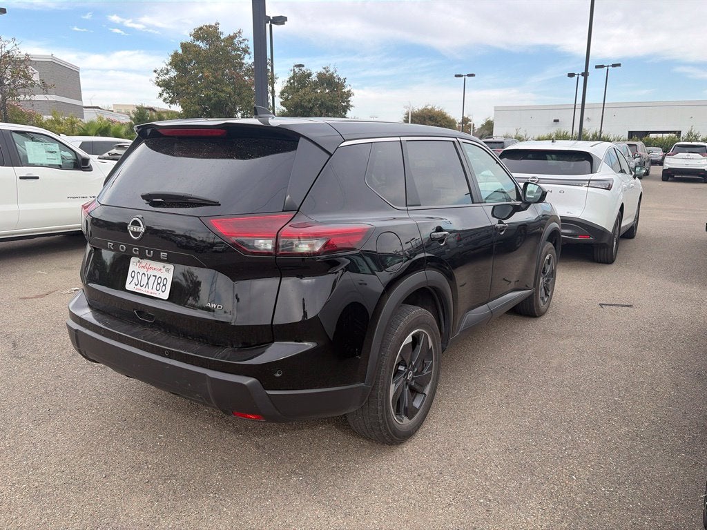 2025 Nissan Rogue SV