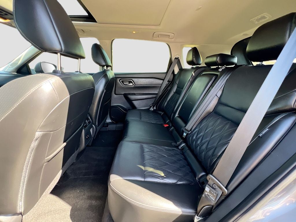 2025 Nissan Rogue Platinum