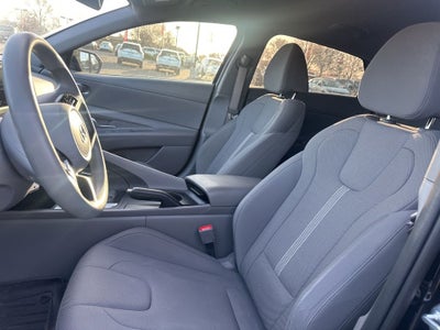 2023 Hyundai ELANTRA SE