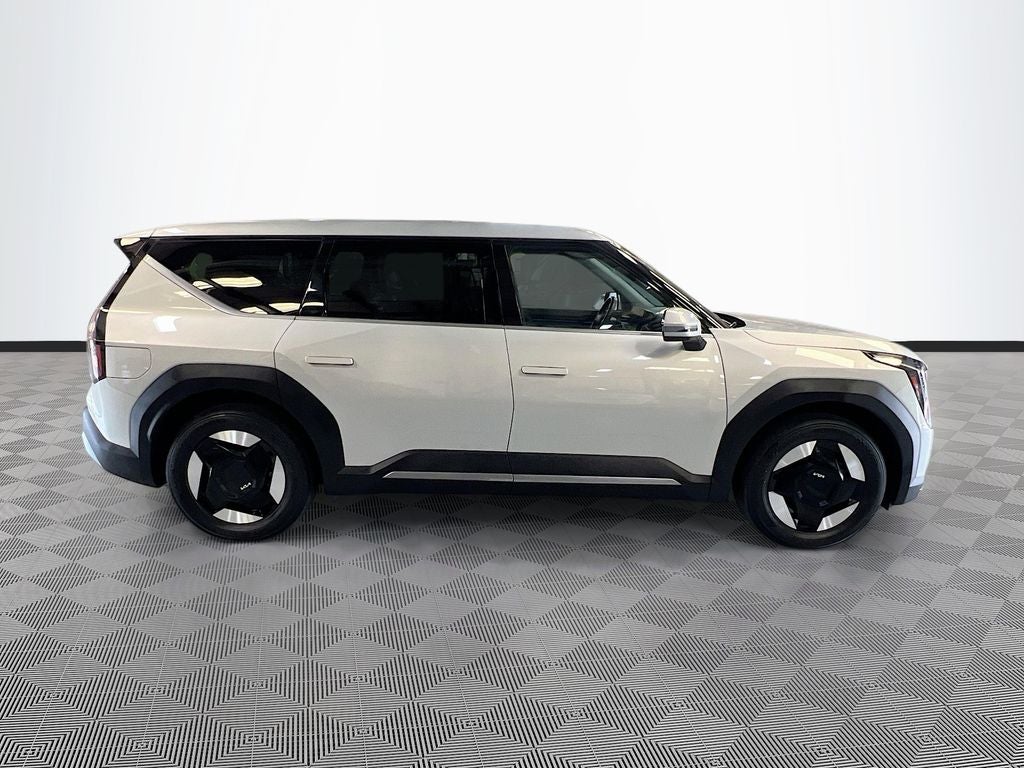 2024 Kia EV9 Light