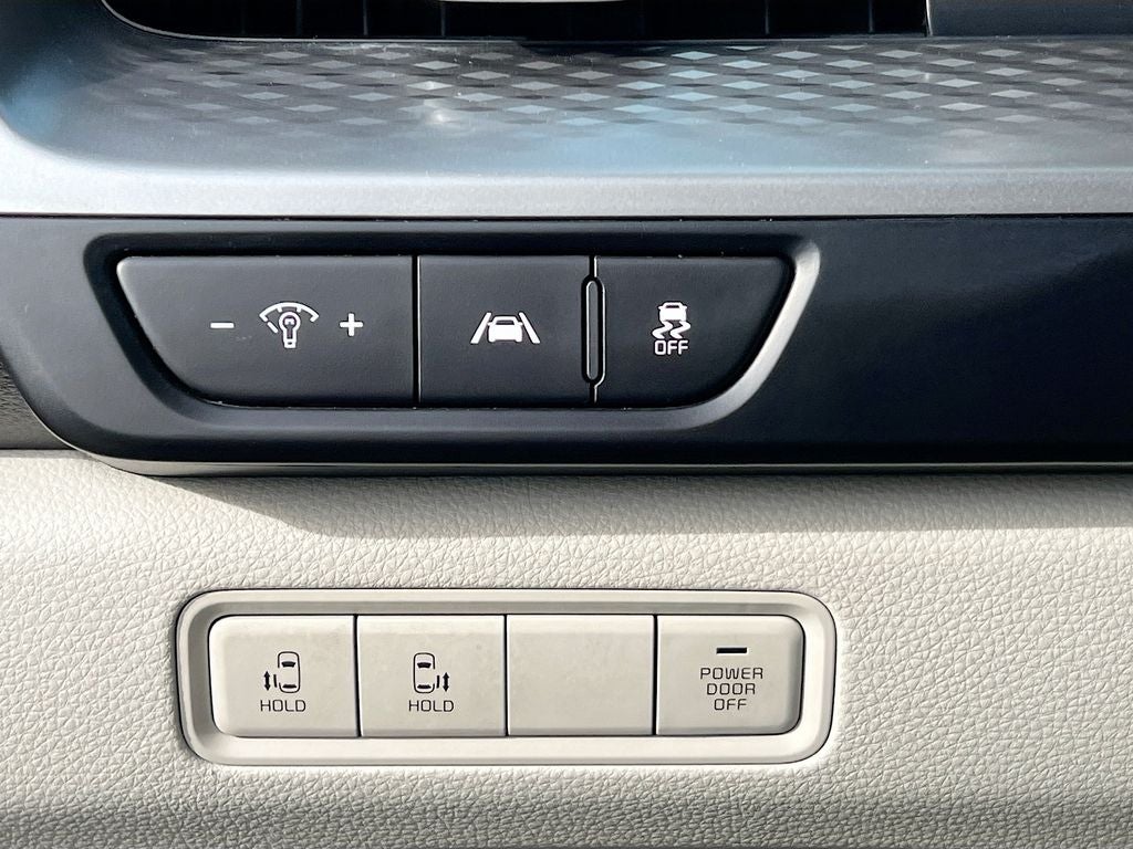 2024 Kia Carnival LX