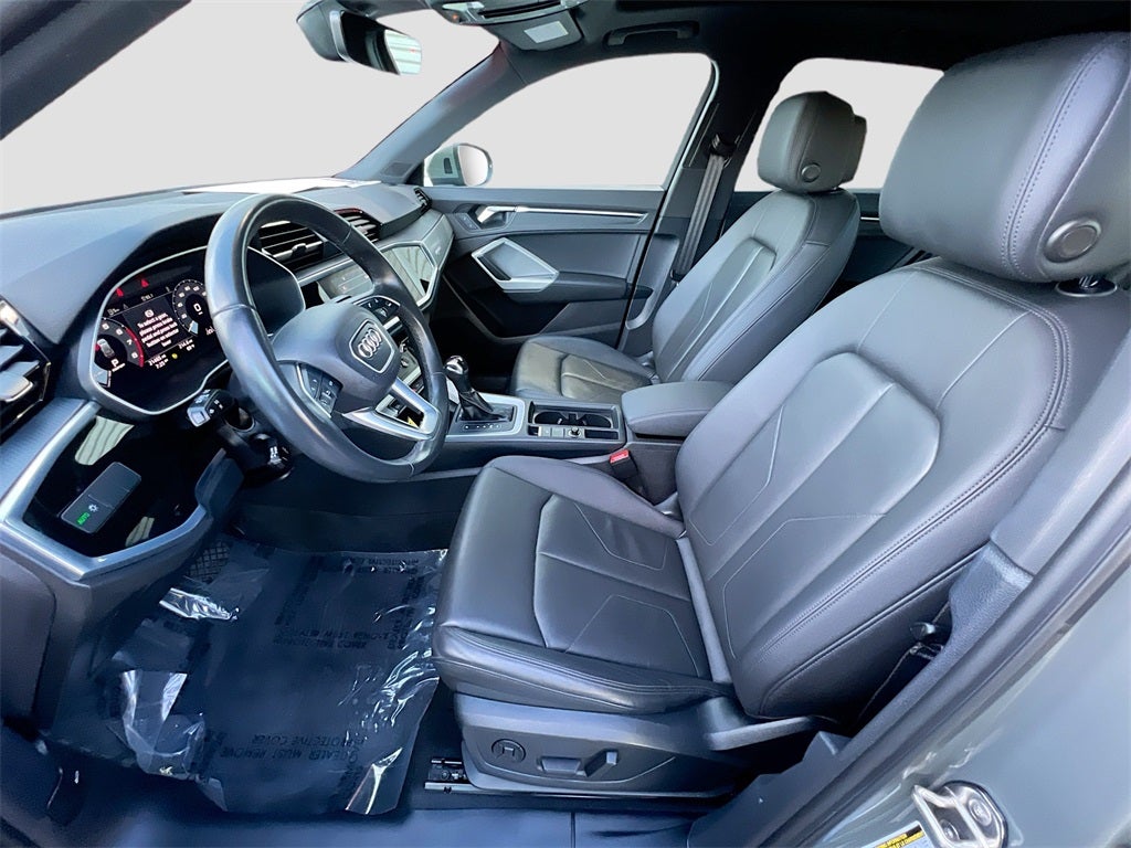 2022 Audi Q3 Premium quattro