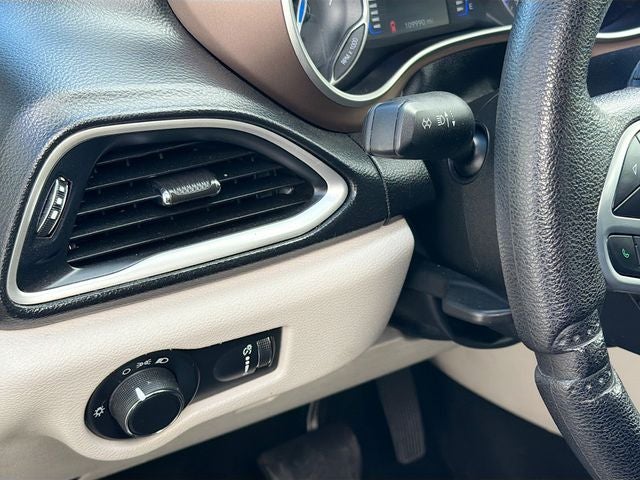 2020 Chrysler Voyager L